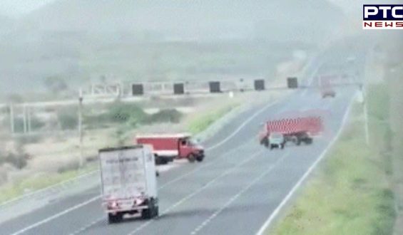 Six killed as car hits truck making improper u-turn on Rajasthan highway