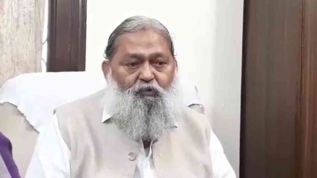 Farmers confront Anil Vij in Ambala: “I won’t run away,” he responds to protests