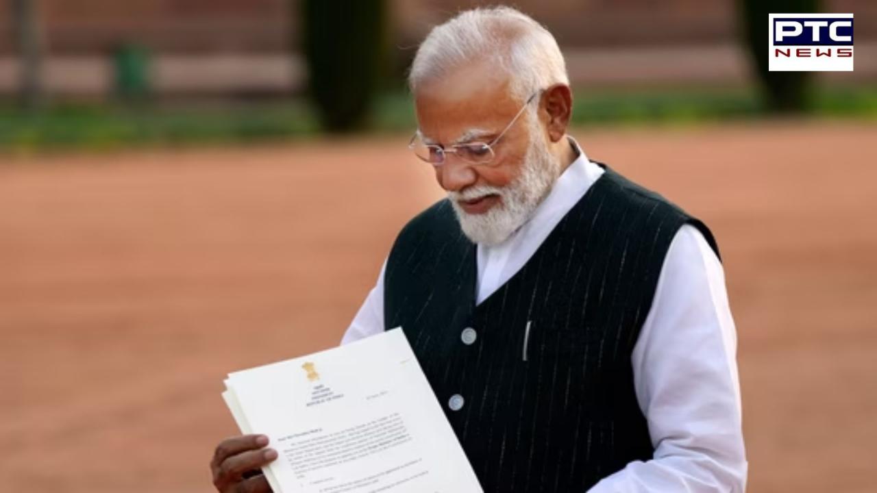 Who all are expected to attend Narendra Modi’s oath-taking ceremony?