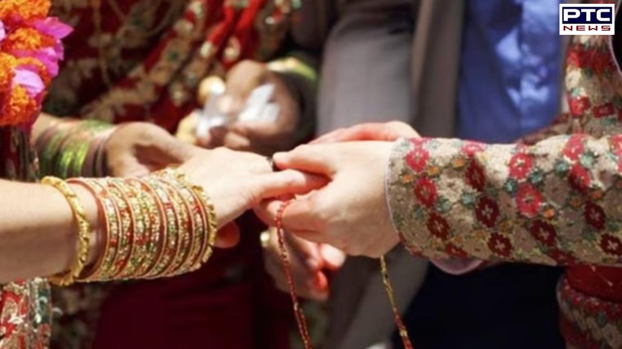 Parents of 16 kids elope just days before their children’s wedding in UP