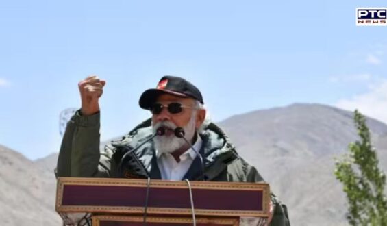 Kargil Vijay Diwas: PM Modi pays tribute at Kargil War Memorial on 25th anniversary of Vijay Diwas