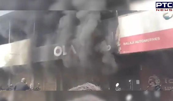 Disgruntled customer sets Ola showroom on fire in Karnataka | Watch