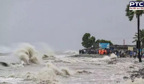 IMD issues ‘red’ alert for heavy rainfall in West Bengal, Jharkhand, Odisha | Weather Updates