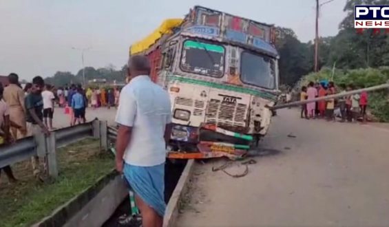 10 dead, 3 injured in tragic truck-tractor trolley collision in Mirzapur